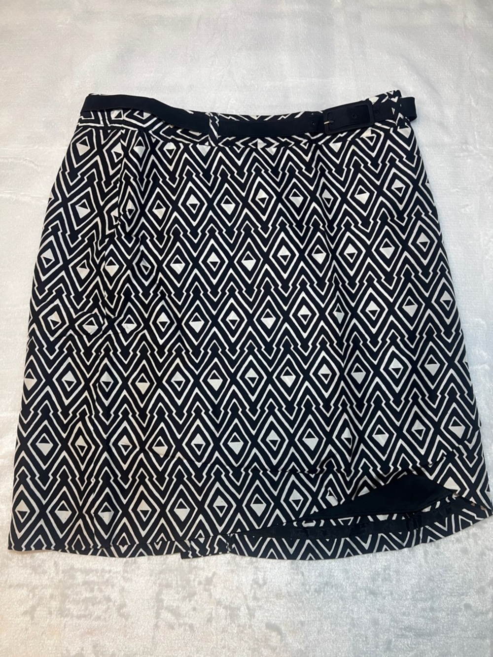 WHBM skirt size 4